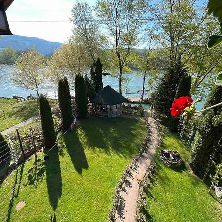 Apartman "Kapetana Luka" Ljubovija Buitenkant foto