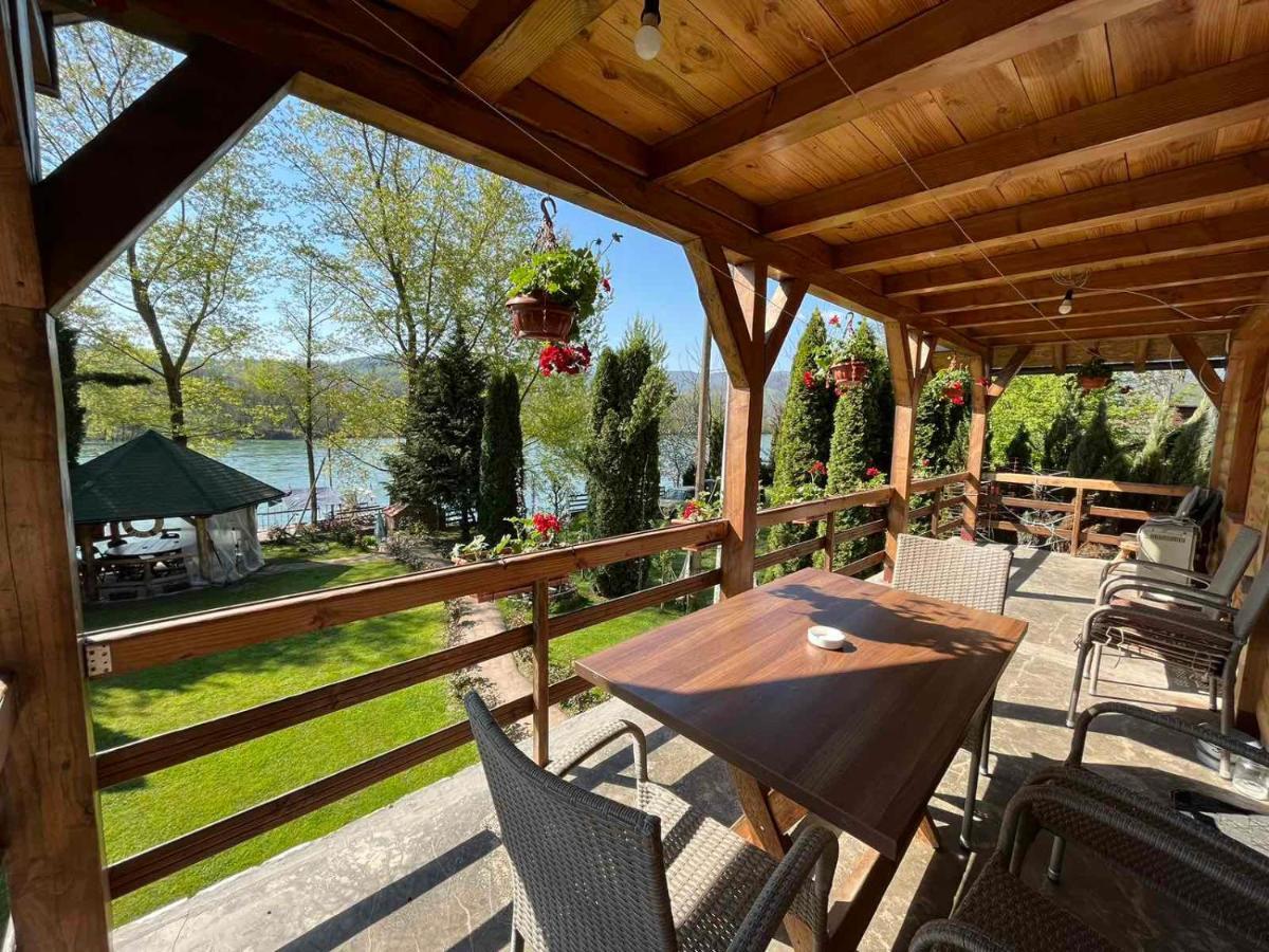 Apartman "Kapetana Luka" Ljubovija Buitenkant foto