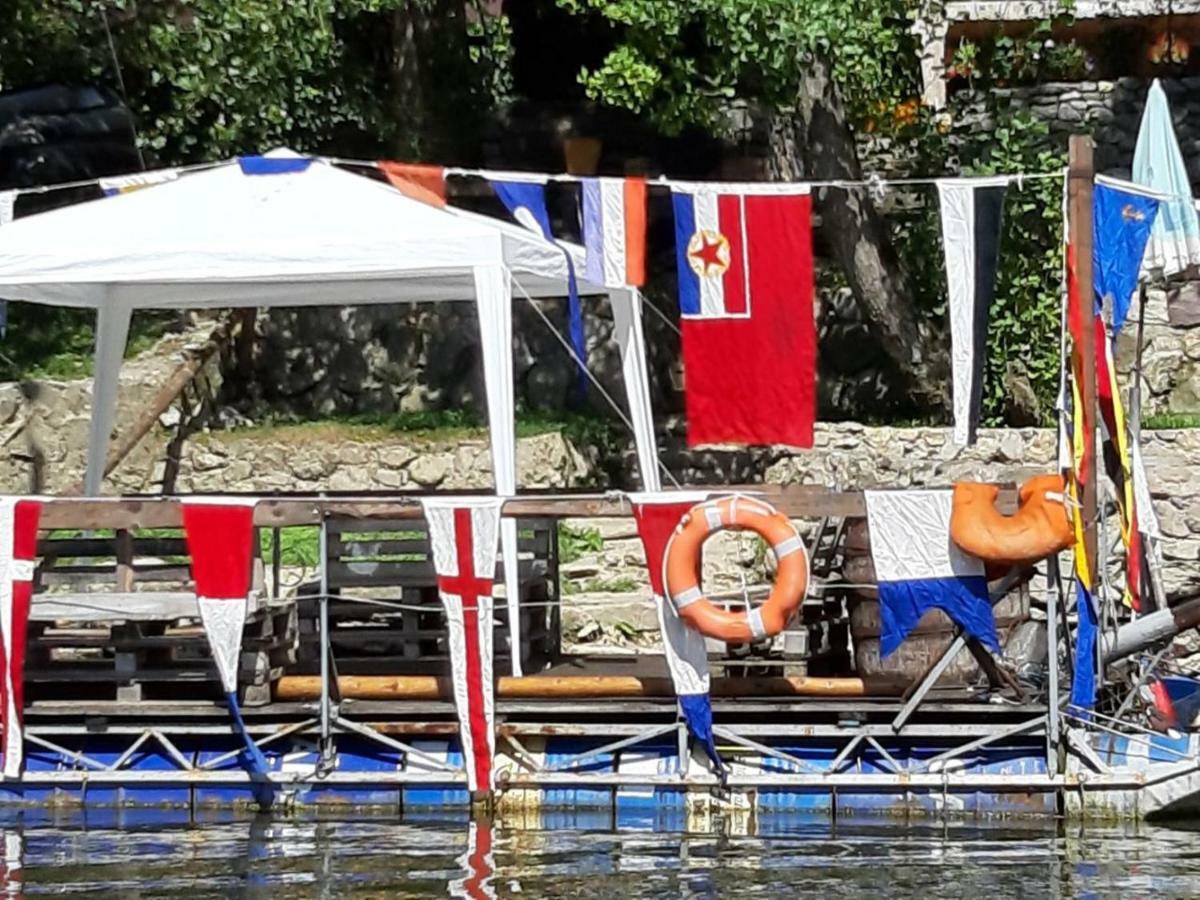 Apartman "Kapetana Luka" Ljubovija Buitenkant foto